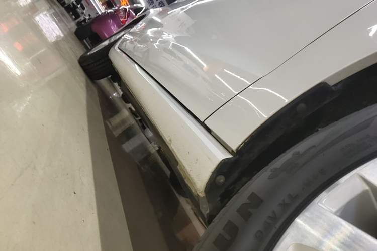 Used Volkswagen Golf Sportsvan 2018 230TSI Automatic Trend Edition Right Side Sill