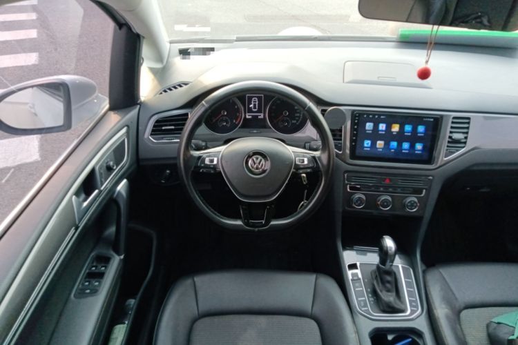 Used Volkswagen Golf Sportsvan 2018 230TSI Automatic Trend Edition Steering Wheel