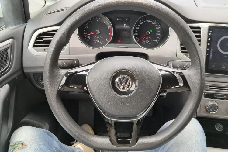 Used Volkswagen Golf Sportsvan 2018 1.6L Automatic Comfort Model Steering Wheel