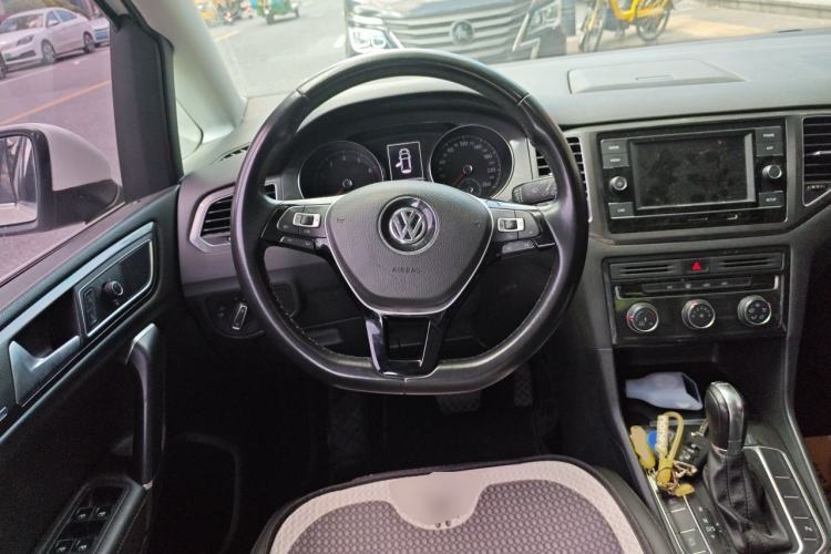 Used Volkswagen Golf Sportsvan 2018 230TSI Automatic Trend Edition Steering Wheel