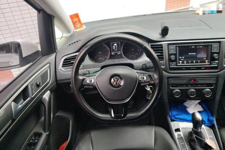 Used Volkswagen Golf Sportsvan 2018 230TSI Automatic Trend Edition Steering Wheel