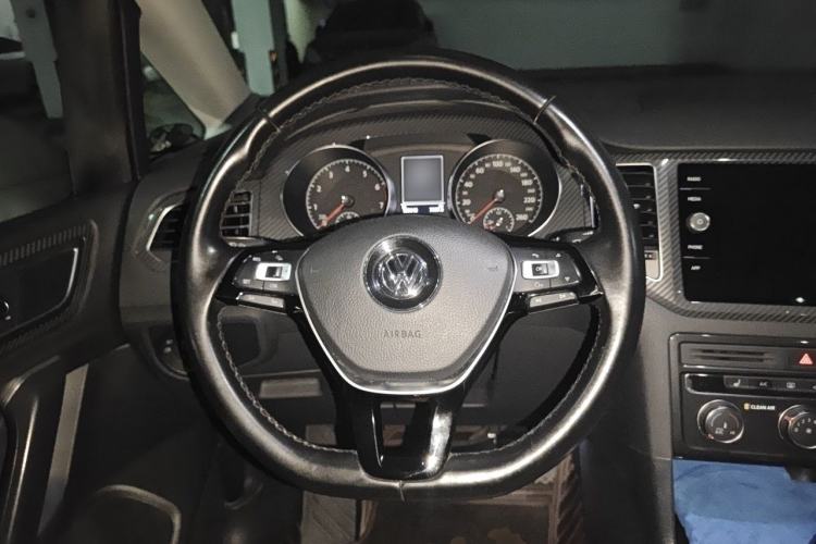 Used Volkswagen Golf Sportsvan 2018 230TSI Automatic Luxury Model Steering Wheel