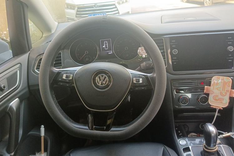 Used Volkswagen Golf Sportsvan 2018 280TSI Automatic Luxury Model Steering Wheel