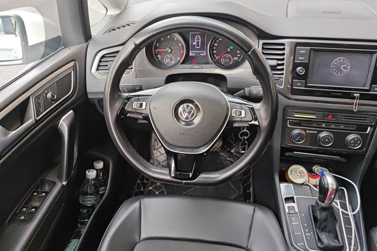 Used Volkswagen Golf Sportsvan 2018 230TSI Automatic Trend Edition Steering Wheel