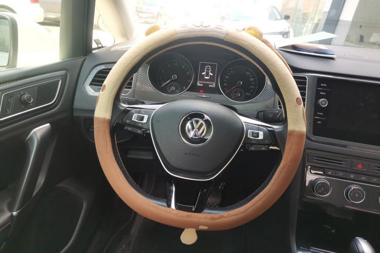 Used Volkswagen Golf Sportsvan 2018 280TSI Automatic Luxury Model Steering Wheel
