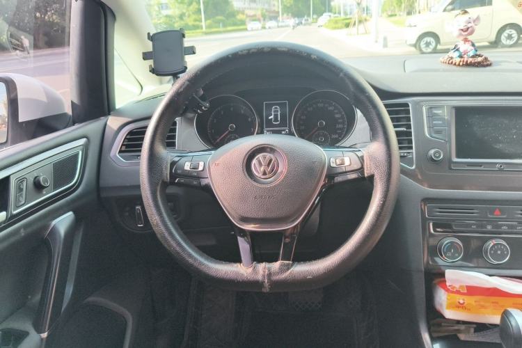 Used Volkswagen Golf Sportsvan 2018 230TSI Automatic Trend Edition Steering Wheel