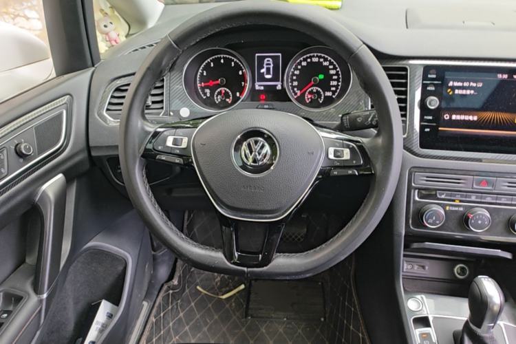 Used Volkswagen Golf Sportsvan 2018 280TSI Automatic Luxury Model Steering Wheel