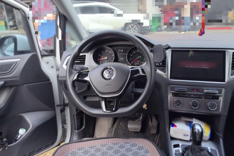 Used Volkswagen Golf Sportsvan 2018 1.6L Automatic Comfort Model Steering Wheel