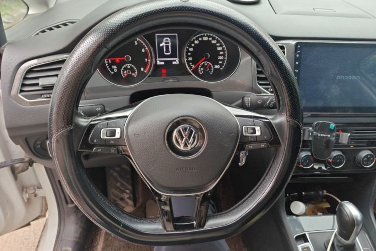 Used Volkswagen Golf Sportsvan 2018 230TSI Automatic Trend Edition Steering Wheel