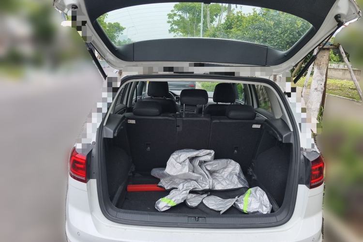 Used Volkswagen Golf Sportsvan 2018 1.6L Automatic Comfort Model Trunk