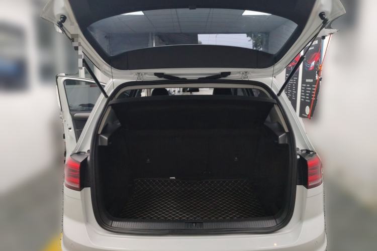 Used Volkswagen Golf Sportsvan 2018 1.6L Automatic Comfort Model Trunk