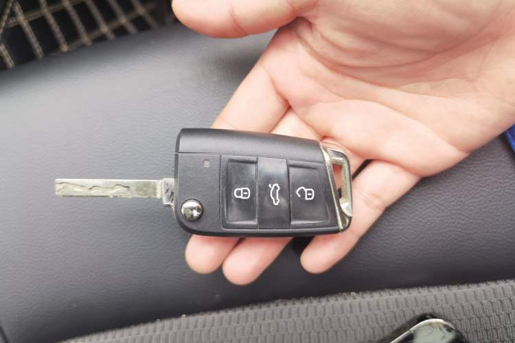 Used Volkswagen Golf Sportsvan 2018 230TSI Automatic Trend Edition Vehicle Key