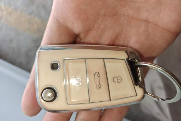 Used Volkswagen Golf Sportsvan 2018 230TSI Automatic Trend Edition Vehicle Key