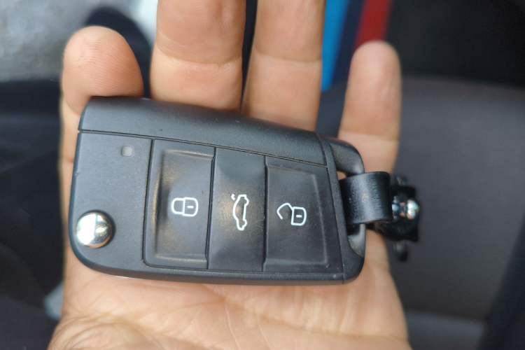 Used Volkswagen Golf Sportsvan 2018 1.6L Automatic Comfort Model Vehicle Key