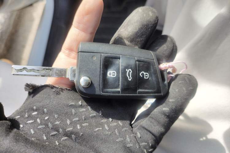 Used Volkswagen Golf Sportsvan 2018 1.6L Automatic Comfort Model Vehicle Key