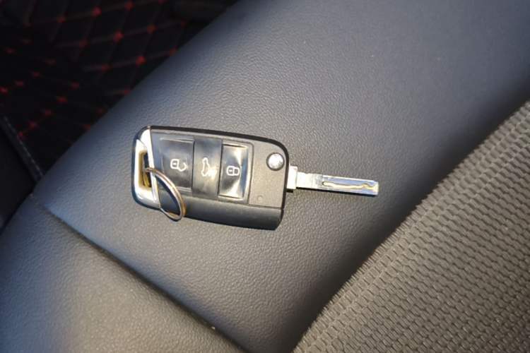 Used Volkswagen Golf Sportsvan 2018 230TSI Automatic Trend Edition Vehicle Key