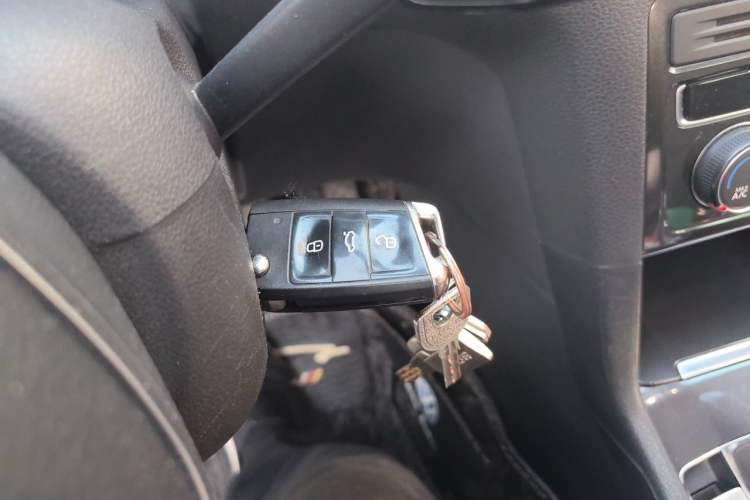 Used Volkswagen Golf Sportsvan 2018 230TSI Automatic Trend Edition Vehicle Key