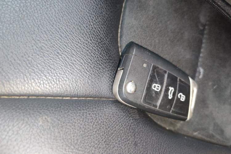 Used Volkswagen Golf Sportsvan 2018 230TSI Automatic Luxury Model Vehicle Key