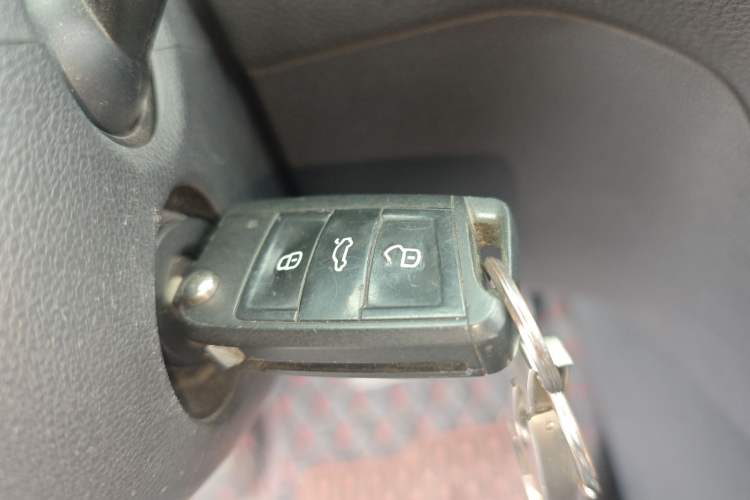 Used Volkswagen Golf Sportsvan 2018 230TSI Automatic Trend Edition Vehicle Key