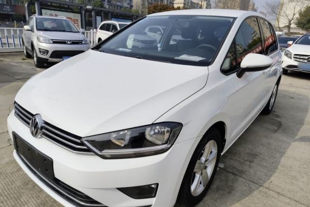 Ojetý Volkswagen Golf Sportsvan 2018 1.6L Automatic Comfort Model