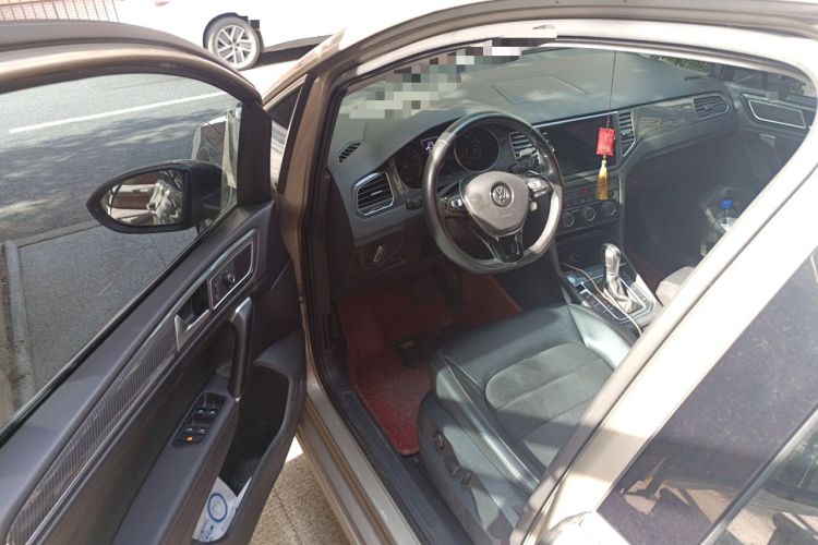Used Volkswagen Golf Sportsvan 2018 230TSI Automatic Luxury Model Driver Seat
