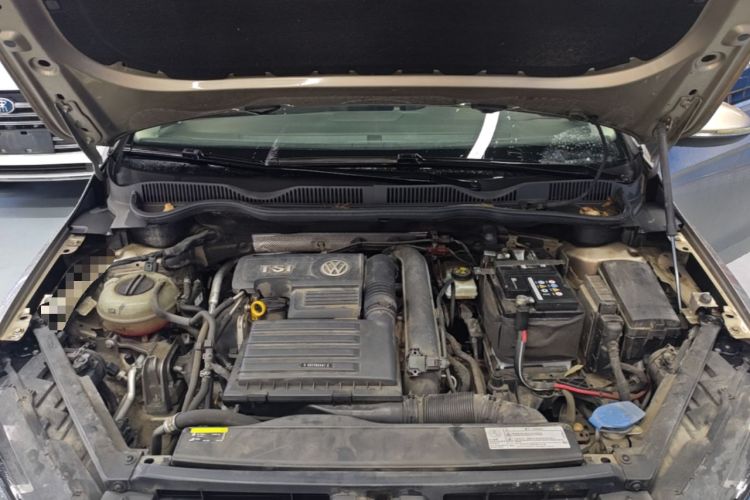 Used Volkswagen Golf Sportsvan 2018 230TSI Automatic Trend Edition Engine Bay