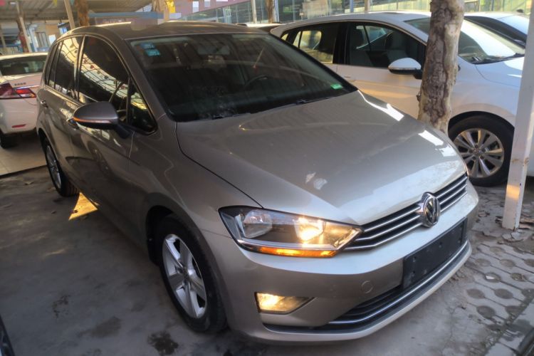 Used Volkswagen Golf Sportsvan 2018 1.6L Automatic Comfort Model Front Right 45 Deg