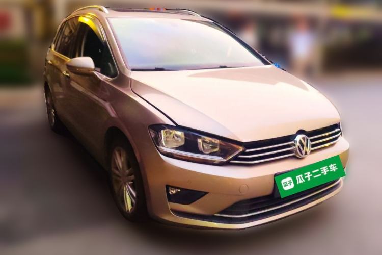 Used Volkswagen Golf Sportsvan 2018 280TSI Automatic Luxury Model Front Right 45 Deg