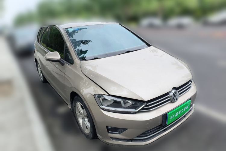 Used Volkswagen Golf Sportsvan 2018 1.6L Automatic Comfort Model Front Right 45 Deg