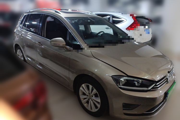 Used Volkswagen Golf Sportsvan 2018 230TSI Automatic Trend Edition Front Right 45 Deg