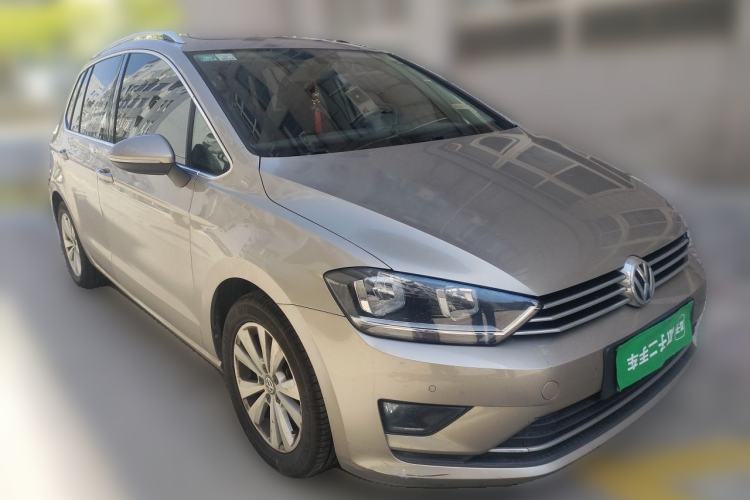 Used Volkswagen Golf Sportsvan 2018 230TSI Automatic Trend Edition Front Right 45 Deg