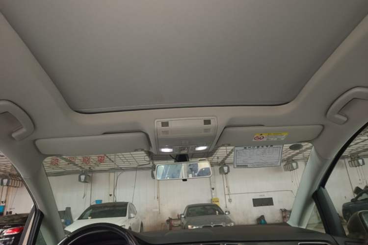 Used Volkswagen Golf Sportsvan 2018 230TSI Automatic Trend Edition Headliner