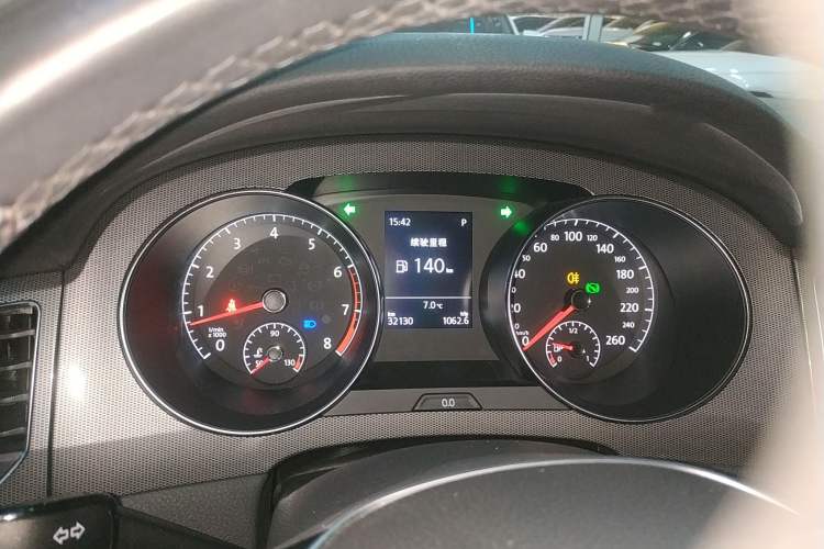 Used Volkswagen Golf Sportsvan 2018 230TSI Automatic Trend Edition Instrument Cluster