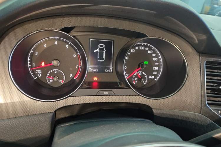 Used Volkswagen Golf Sportsvan 2018 230TSI Automatic Trend Edition Instrument Cluster