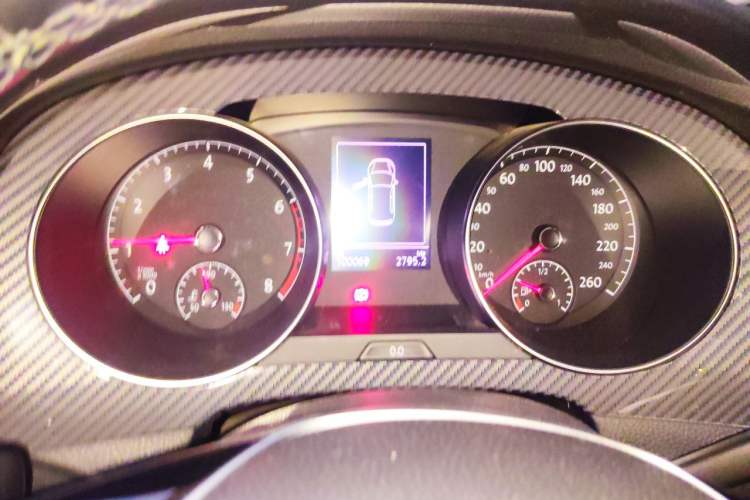 Used Volkswagen Golf Sportsvan 2018 280TSI Automatic Luxury Model Instrument Cluster