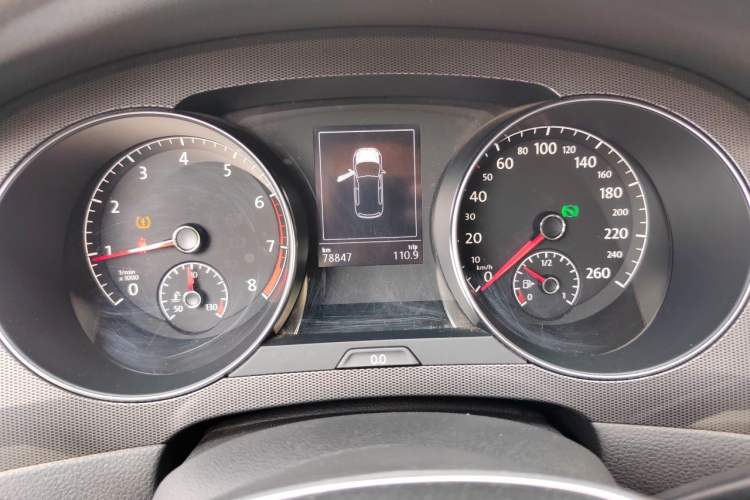Used Volkswagen Golf Sportsvan 2018 230TSI Automatic Trend Edition Instrument Cluster
