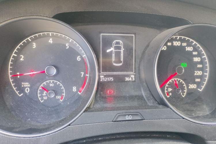 Used Volkswagen Golf Sportsvan 2018 230TSI Automatic Trend Edition Instrument Cluster