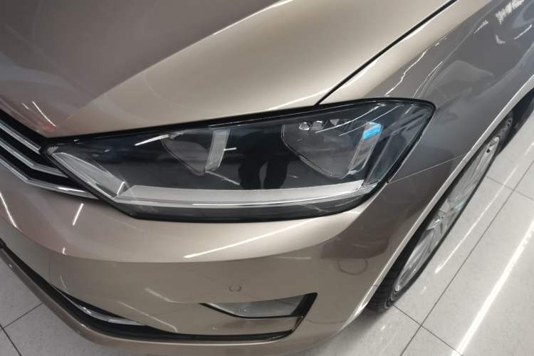 Used Volkswagen Golf Sportsvan 2018 230TSI Automatic Luxury Model Left Front Headlight