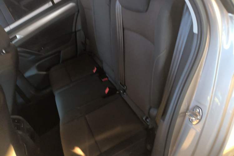 Used Volkswagen Golf Sportsvan 2018 1.6L Automatic Comfort Model Left Rear Seat
