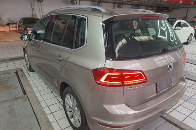 Used Volkswagen Golf Sportsvan 2018 230TSI Automatic Trend Edition Rear Left 45 Deg