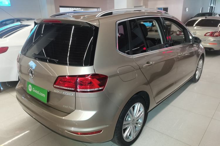 Used Volkswagen Golf Sportsvan 2018 230TSI Automatic Luxury Model Rear Right 45 Deg