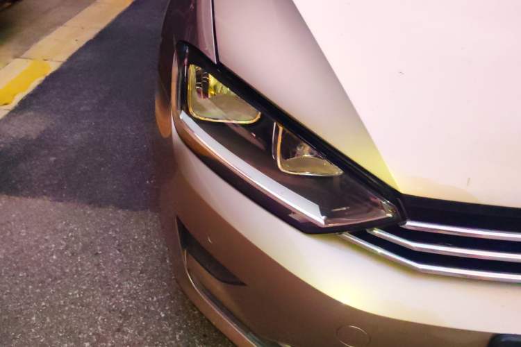 Used Volkswagen Golf Sportsvan 2018 280TSI Automatic Luxury Model Right Front Headlight