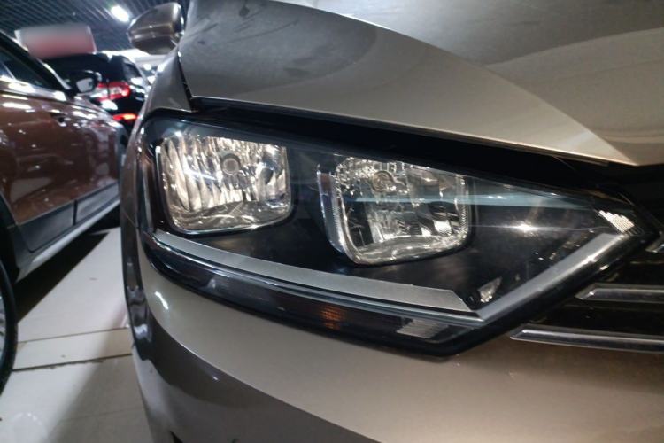 Used Volkswagen Golf Sportsvan 2018 230TSI Automatic Trend Edition Right Front Headlight