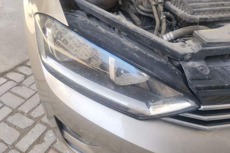 Used Volkswagen Golf Sportsvan 2018 230TSI Automatic Trend Edition Right Front Headlight
