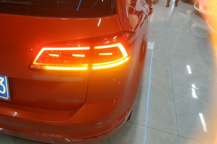 Used Volkswagen Golf Sportsvan 2018 230TSI Automatic Trend Edition Right Rear Taillight