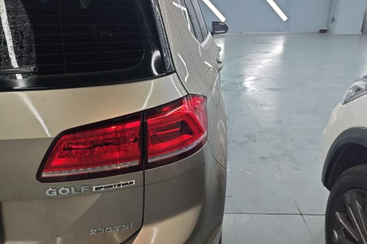 Used Volkswagen Golf Sportsvan 2018 230TSI Automatic Trend Edition Right Rear Taillight