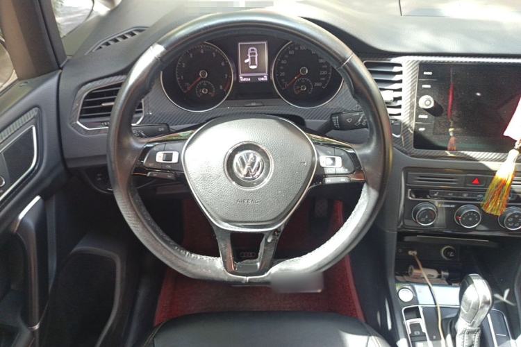 Used Volkswagen Golf Sportsvan 2018 230TSI Automatic Luxury Model Steering Wheel