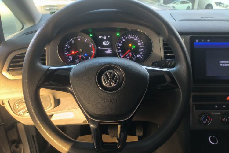 Used Volkswagen Golf Sportsvan 2018 1.6L Automatic Comfort Model Steering Wheel