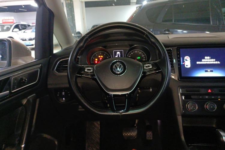 Used Volkswagen Golf Sportsvan 2018 230TSI Automatic Trend Edition Steering Wheel
