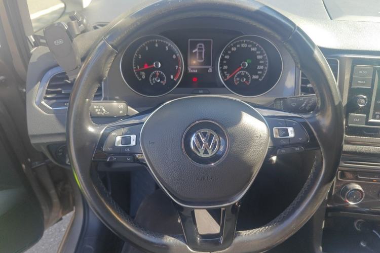 Used Volkswagen Golf Sportsvan 2018 230TSI Automatic Trend Edition Steering Wheel